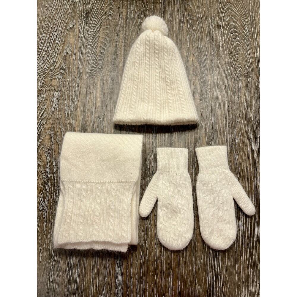NWOT Girls Wool Angora Cable Knit Scarf, Hat & Mittens Set Made In Europe